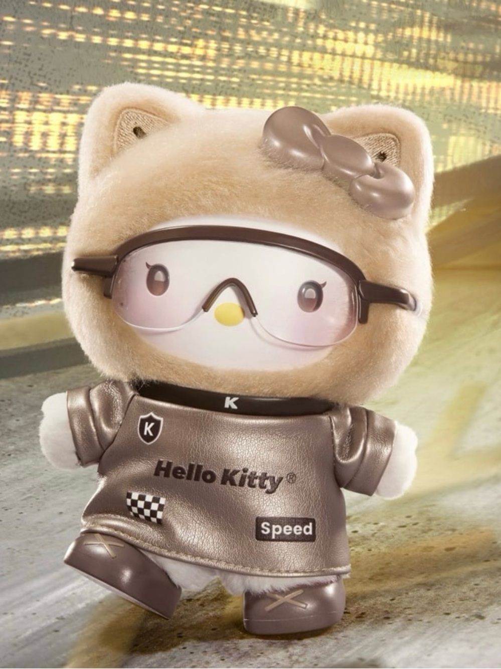 Hello Kitty and Friends Racing Club Vinyl Plush Pendant - Hello Kitty Gold
